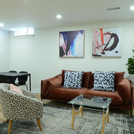 Spacious 2-Bed-Room Near Yonge & Major Mackenzie Richmond Hill Εξωτερικό φωτογραφία