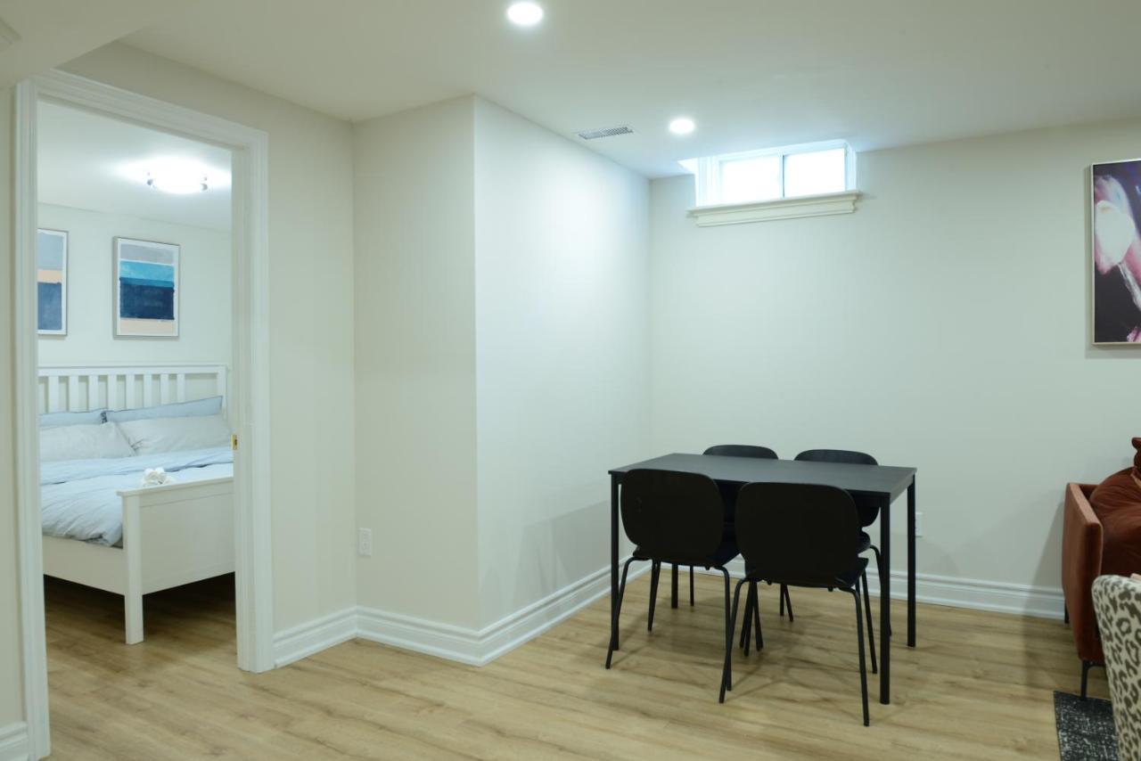 Spacious 2-Bed-Room Near Yonge & Major Mackenzie Richmond Hill Εξωτερικό φωτογραφία