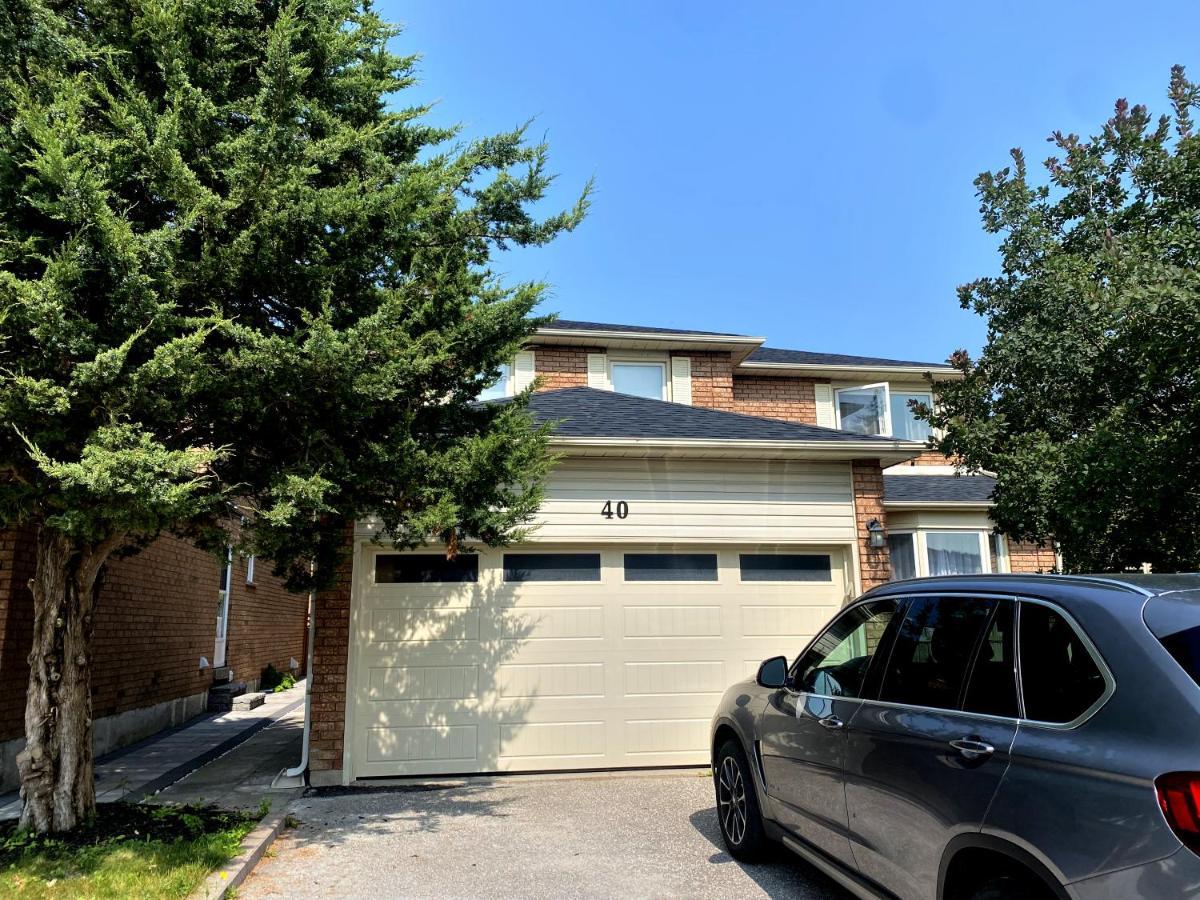 Spacious 2-Bed-Room Near Yonge & Major Mackenzie Richmond Hill Εξωτερικό φωτογραφία