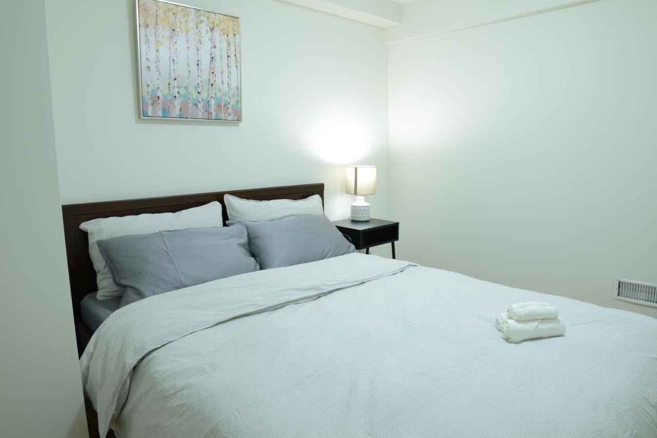Spacious 2-Bed-Room Near Yonge & Major Mackenzie Richmond Hill Εξωτερικό φωτογραφία